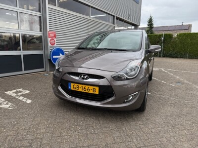 Hyundai-ix20-3